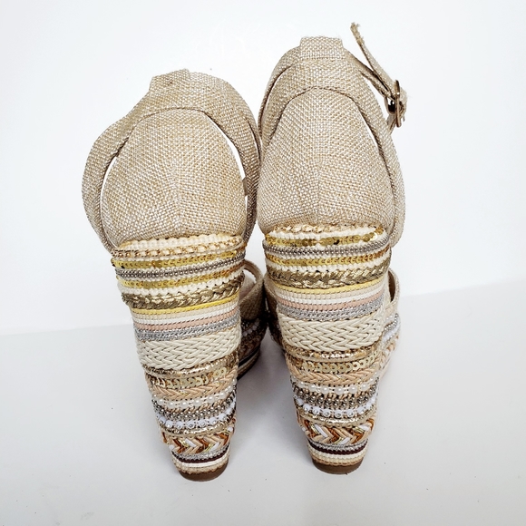 Justfab Kasabi Striped Wedge
Sz. 5.5 - Picture 12 of 13